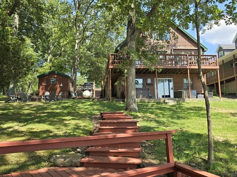 Easy steps to the lake- with landings for rest and entertainment