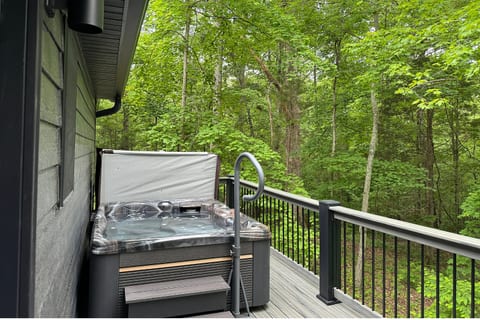 Hot tub on site