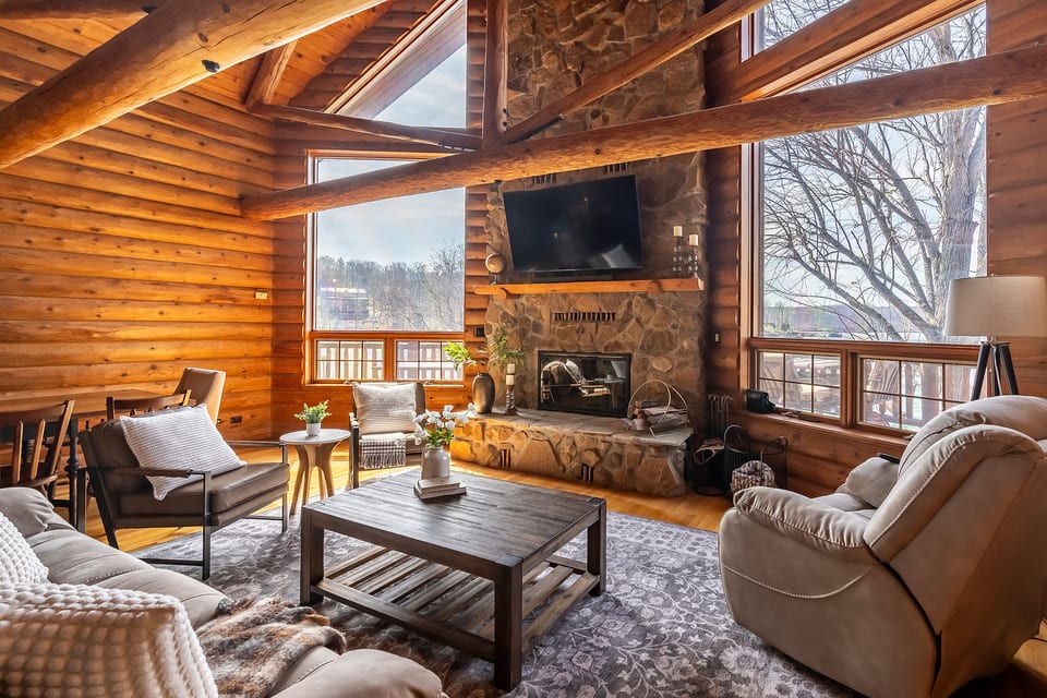 Main Level Living room