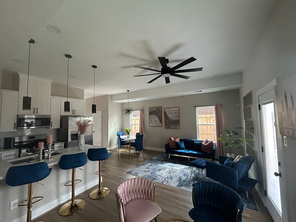 The Luxe Hideaway image 1