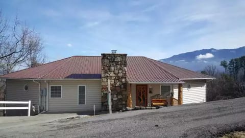 Alpenglow Chalet