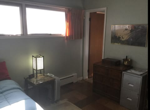 Charming Bedroom & Private Bathroom