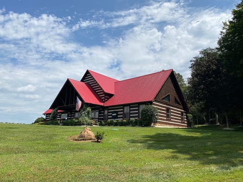Red Roof Cabin - Main House image 2