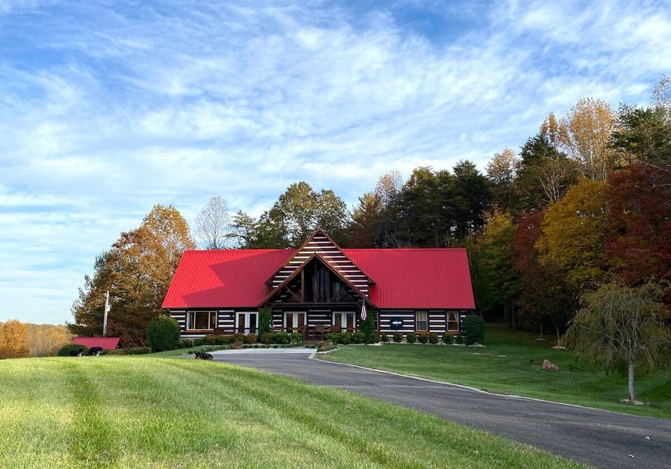Red Roof Cabin - Whole House image 2