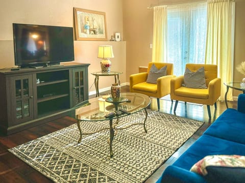 Private Quiet Clean Room in Lovely + Quiet House!