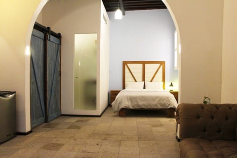 » Loft • Spacious + Fast 350 Mbps + Roku TV image 1