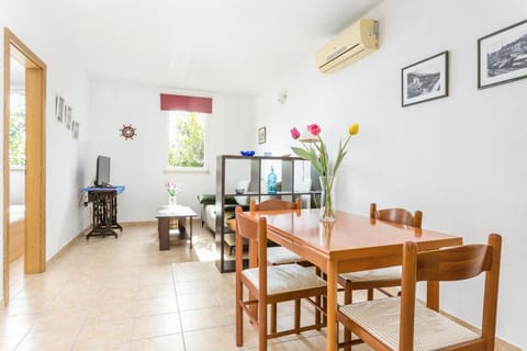 Apartment and Room Apartmani Živogošće 1 - Unit 378740-13