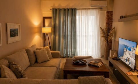 Modern & Cozy Apartment in Galatsi | Fast Wi-Fi image 2