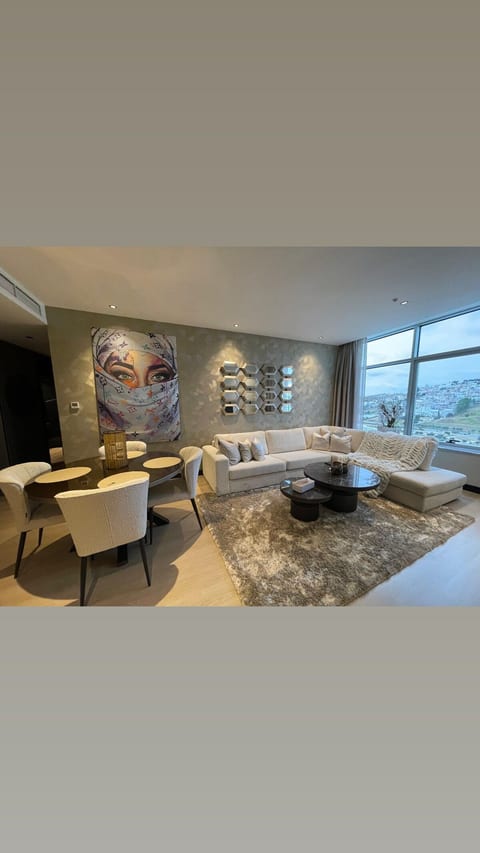 Hilton Tangier Penthouse 15 image 5