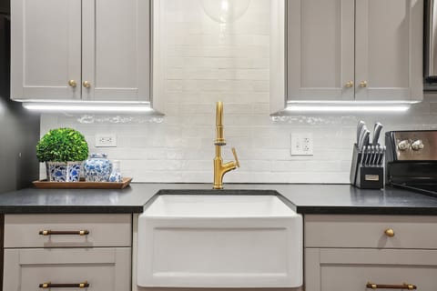 Capitol Hill East • Free Parking • 5-min to Metro • RFK