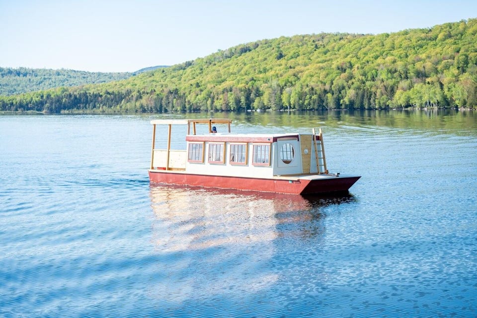 Houseboat ROAM in Lakeville, Maine - Springfield