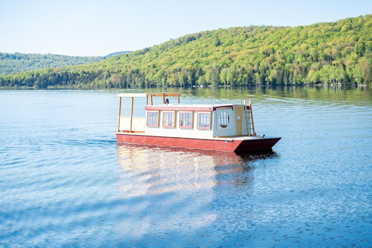 Floating Camp Roam out on the water