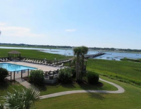 Beach Haven•Gated•Beach Access•Pool•Dock•1st Floor image 2