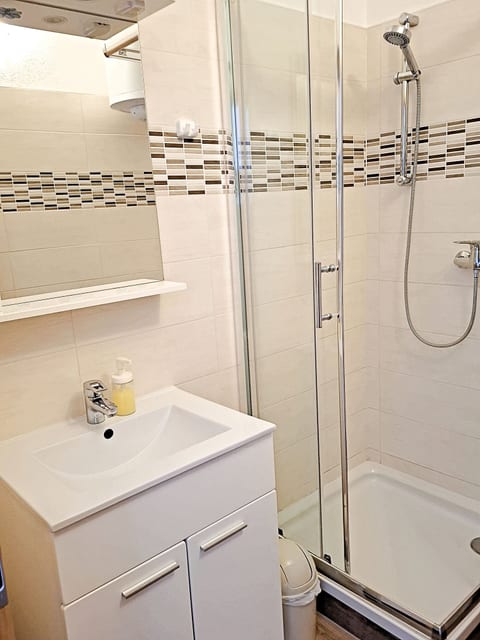 Apartments Mladenka - Unit 208858-5