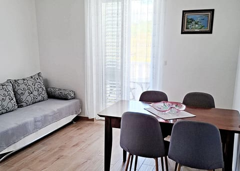 Apartments Mladenka - Unit 208858-5