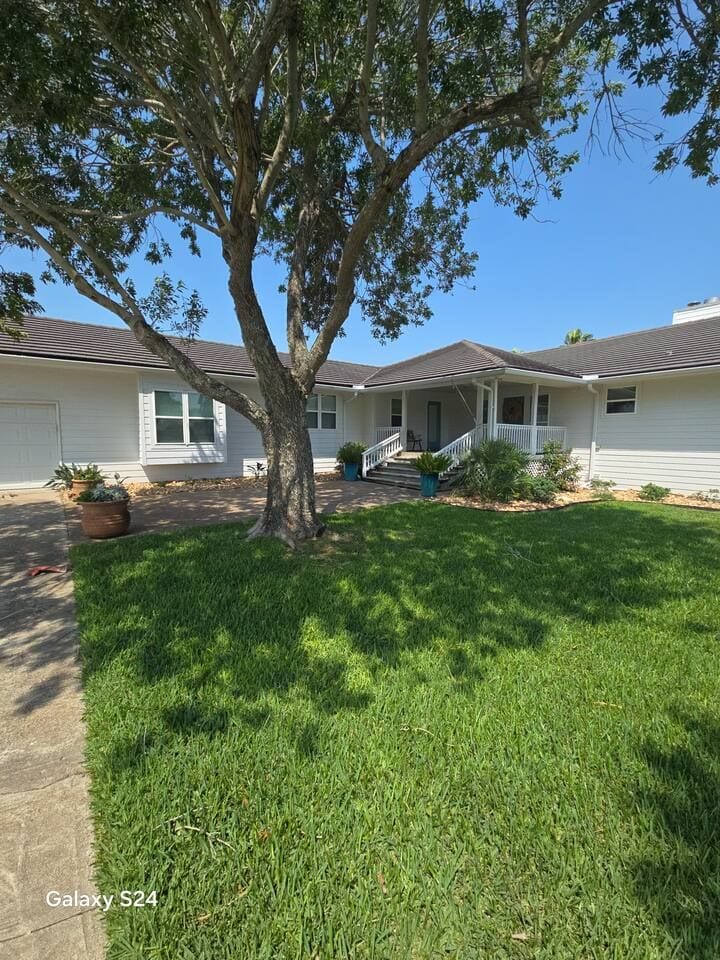 The Lucky Strike - Rockport