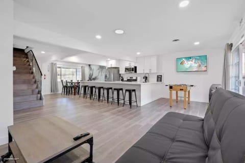 Luxury Retreat Home in La Mesa [4 BR/2BA/8 Beds]