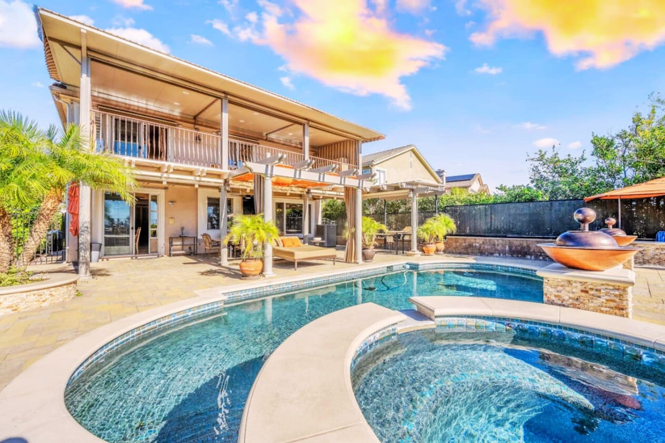 ৎ୭The safty paradiseৎ୭H/w Pool Jacuzzi, 4 bedrooms