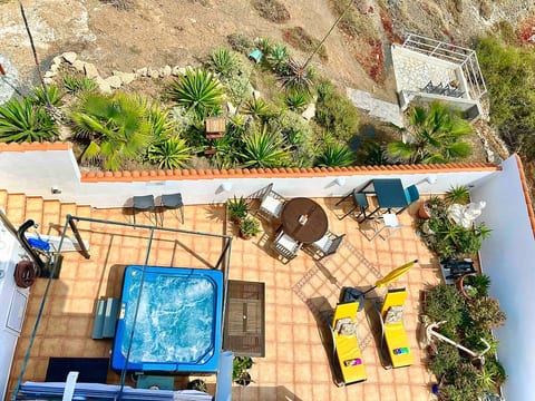 Frontline Ocean Views, Hot Tub & Large Terrace image 5