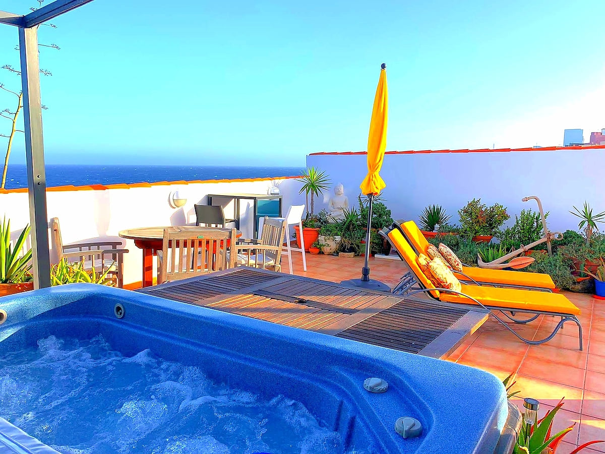 Oceanview Jacuzzi Suite & Sunset Terrace, BBQ +A/C image 1