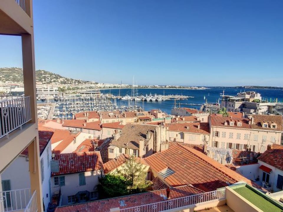 2 bedroom Suquet with a view 314 - Cannes