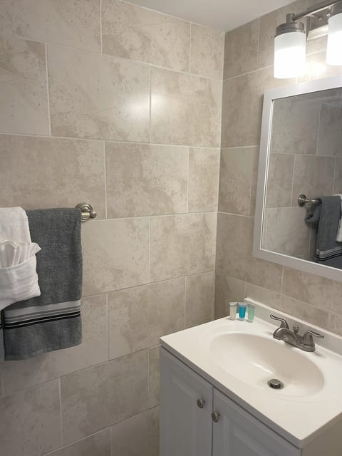 Isla Verde 2-bedroom Condo image 5