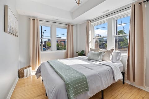 Walkerville 2BR Suite | Near Casino & NextStar