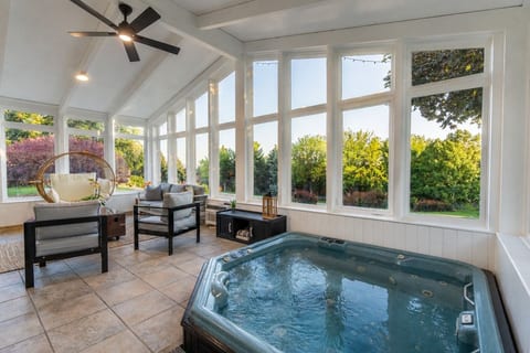 Mountain Luxury Retreat image 2