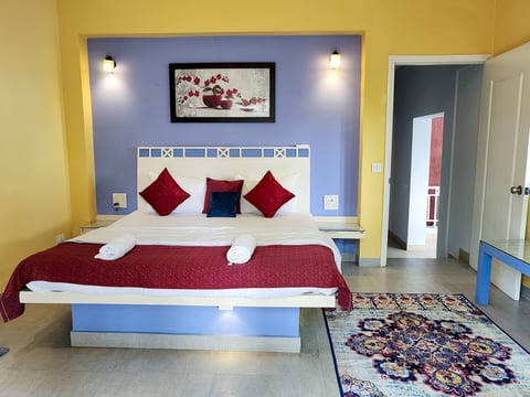d1 Close2see+Pool+Service@Candolim