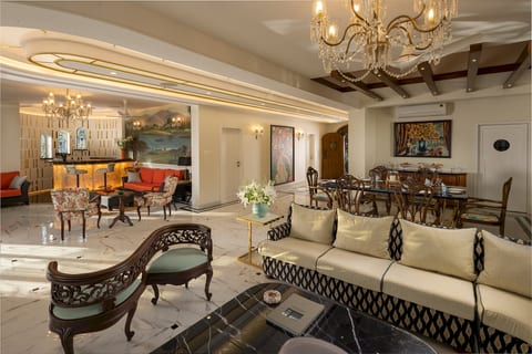 Magnificent 5 bedroom Beach serviced villa