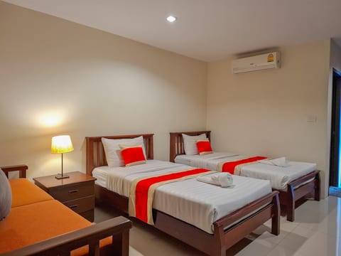 Twin Rooms with a Pool /15mins walk to View Point