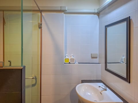 Spacious King Room with pool close to Cosy Beach