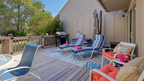 Spacious Deck for Dining and Lounging, Steps to Queen's Grant Pool