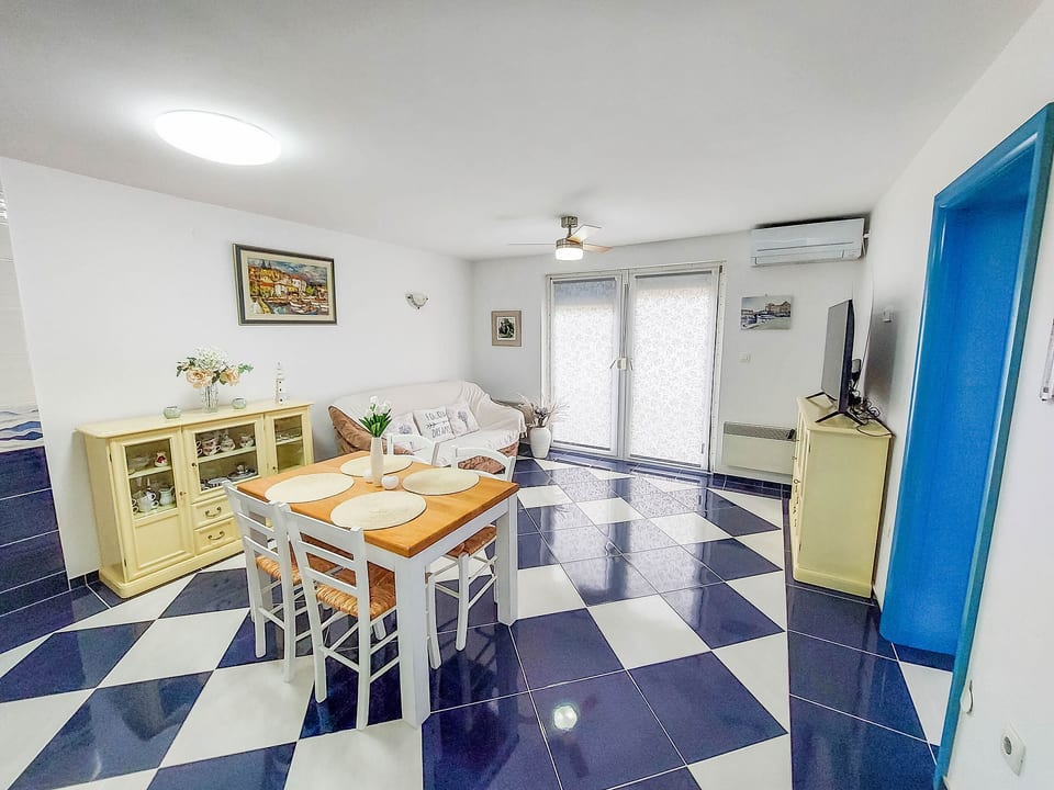Apartment Mare - Unit 378794-13