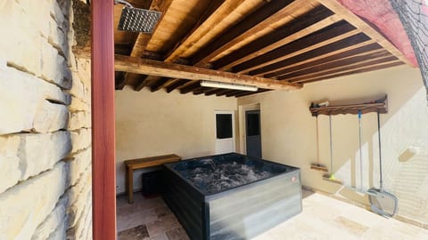 The Burgundian Farm Pool & Spa image 2