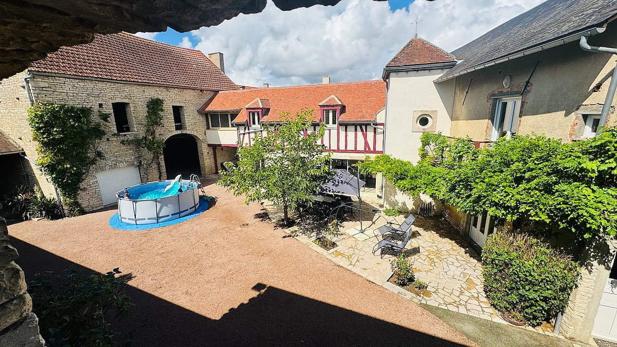 The Burgundian Farm Pool & Spa image 1