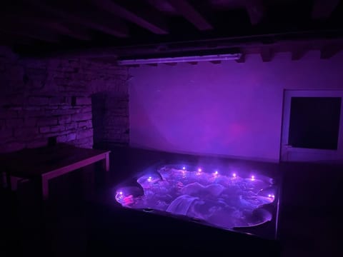 The Burgundian Farm Pool & Spa image 3