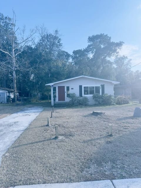 Entire home in Jax great for crews