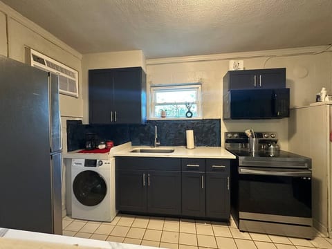 Central Apt for travelers