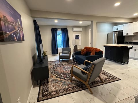 Entire Home in Jax, close to I-10