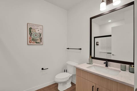 Modern 2BR OTR | Pool, Gym, Prime Location