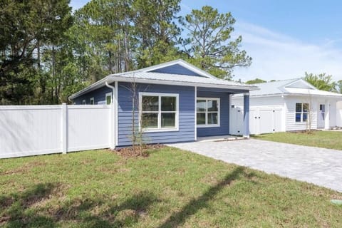 Near Flagler and Downtown, St. Augustine Pets OK