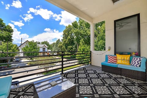 Sierra Vista Sanctuary | Luxe Hot Tub | Game Loft