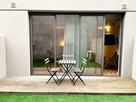 The Telhado Studio | Modern Gaia Stay