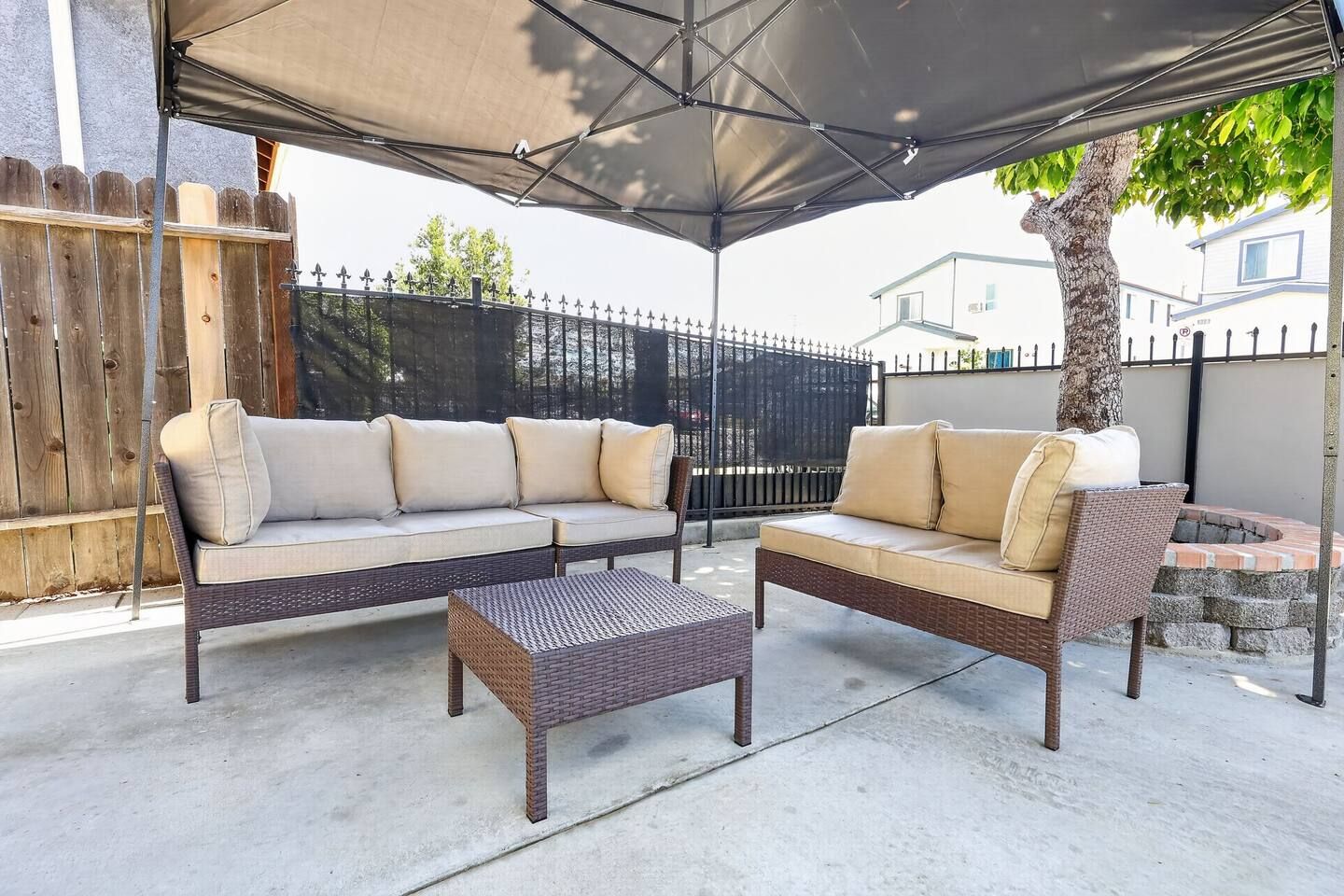 Patio in front