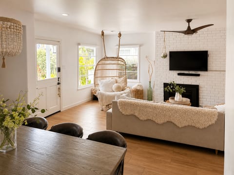 Manhattan Beach Summer House — 5 min walk to sand