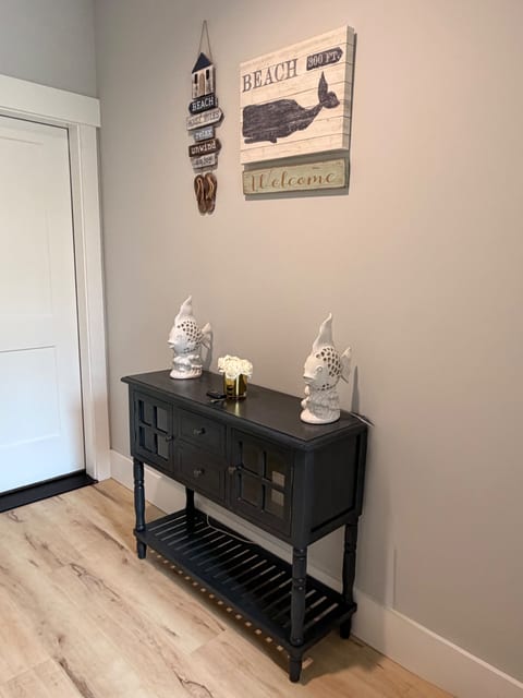 1 bedroom apartment; WALK to BEACH