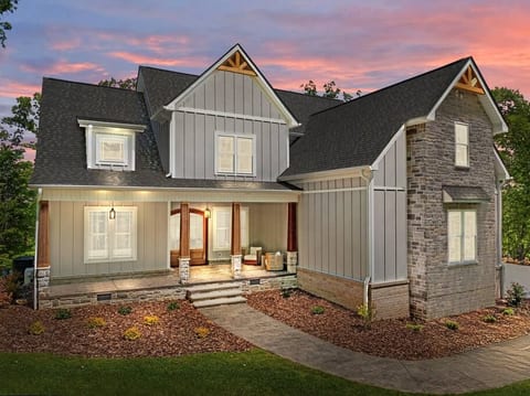Lakefront Escape w/ Dock, Hot Tub & Game Room