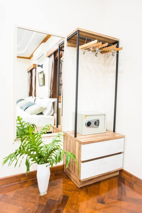 Bed room 1