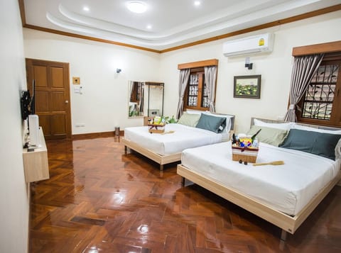Bed room 1